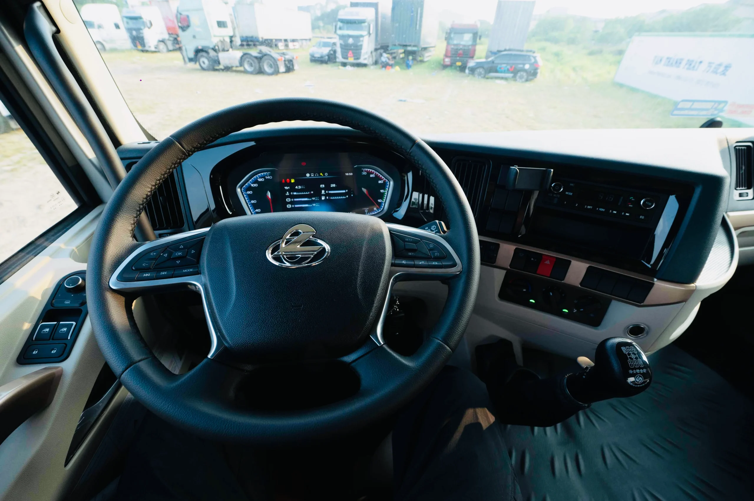 vô lăng xe đầu kéo chenglong 310hp
