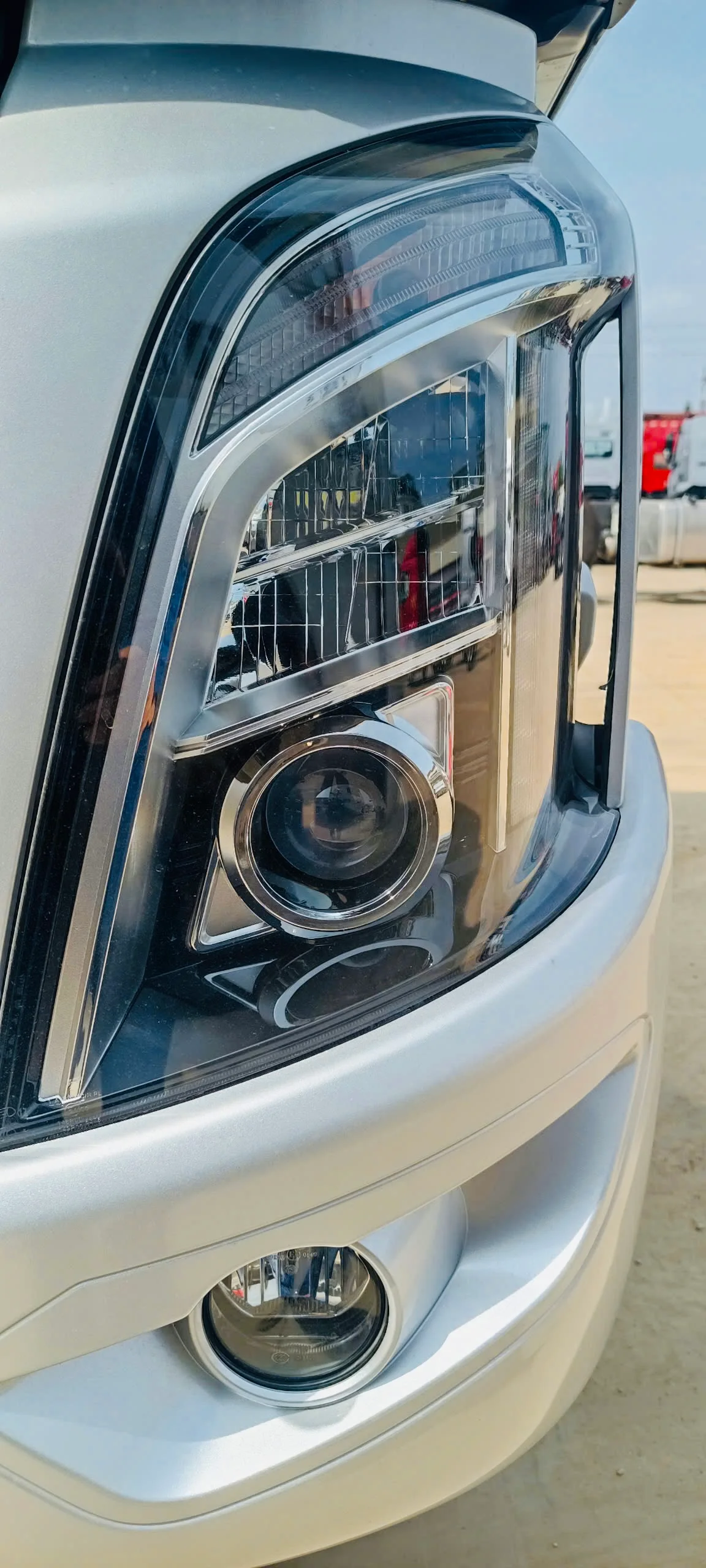 đèn xe đầu kéo chenglong 310hp